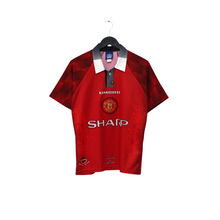 Load image into Gallery viewer, 1996/98 Cantona #7 Manchester United Vintage Umbro Home Football Shirt (S)1

