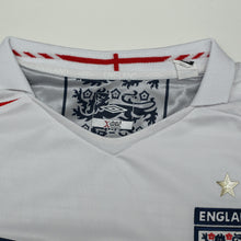 Load image into Gallery viewer, 2005/07 Gerrard #4 England Vintage Umbro Home Football Shirt (M) WC 200614
