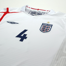 Load image into Gallery viewer, 2005/07 Gerrard #4 England Vintage Umbro Home Football Shirt (L) WC 20064
