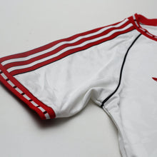 Load image into Gallery viewer, 1991 Robson #7 Manchester United Retro adidas Cup Winners Cup Football Shirt (M)8
