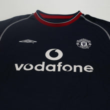 Load image into Gallery viewer, 2000/01 Keane #16 Manchester United Vintage Umbro Third Football Shirt (L)3
