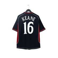 Load image into Gallery viewer, 2000/01 Keane #16 Manchester United Vintage Umbro Third Football Shirt (L)0

