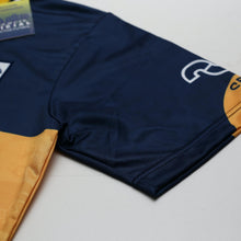 Load image into Gallery viewer, 1995/96 Maradona #10 Boca Juniors Olan Reissue Quilmes SS Shirt 40 (M) BNWT12
