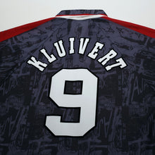 Load image into Gallery viewer, 1996/97 Kluivert #9 Ajax Vintage Umbro Away Football Shirt (M)8
