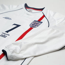 Load image into Gallery viewer, 2001/03 Beckham #7 England Vintage Umbro Home L/S Greece Football Shirt (M)
