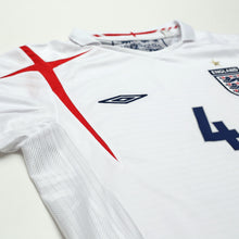 Load image into Gallery viewer, 2005/07 Gerrard #4 England Vintage Umbro Home Football Shirt (M) WC 20065
