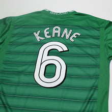 Load image into Gallery viewer, 2003/04 Roy Keane #6 Ireland Vintage Umbro Home Football Shirt (M)
