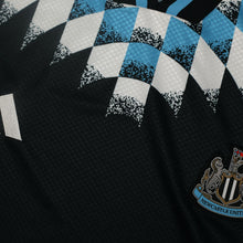 Load image into Gallery viewer, 2026/27 Newcastle United Retro adidas Stadium Jersey Shirt (M)8
