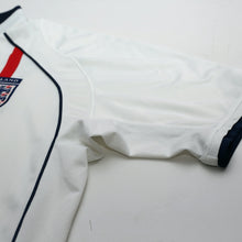 Load image into Gallery viewer, 2001/03 Beckham #7 England Vintage Umbro Home Greece Football Shirt (XL)9
