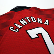 Load image into Gallery viewer, 1996/98 Cantona #7 Manchester United Vintage Umbro Home Football Shirt (XL)12
