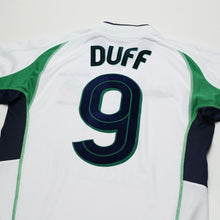 Load image into Gallery viewer, 2002/03 Duff #9 Ireland Vintage Umbro Home Football Shirt (S)8
