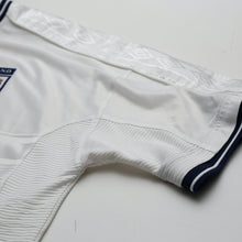 Load image into Gallery viewer, 1999/01 Beckham #7 England Vintage Umbro Home Football Shirt (XL/XXL) Euro 20005
