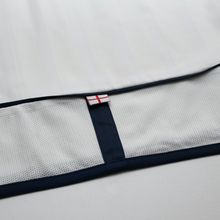 Load image into Gallery viewer, 2001/03 BECKHAM #7 England Vintage Umbro Home Greece Football Shirt (XL) 2002 WC13
