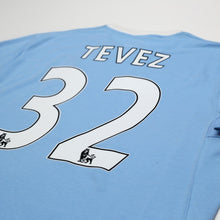 Load image into Gallery viewer, 2009/10 Tevez #32 Manchester City Vintage Umbro Home Football Shirt (L) 4410

