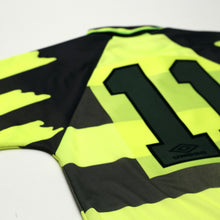 Load image into Gallery viewer, 1996/97 Cadete #11 Celtic Vintage Umbro Away Football Shirt (M)14
