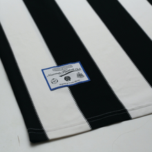 Load image into Gallery viewer, 1995/97 Shearer #9 Newcastle United Retro adidas Football Shirt (XXL)7
