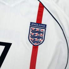 Load image into Gallery viewer, 2001/03 Beckham #7 England Vintage Umbro Home Greece Football Shirt (XL)6
