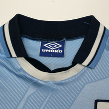 Load image into Gallery viewer, 1993/95 Rosler #28 Manchester City Vintage Umbro Home Football Shirt (L)15
