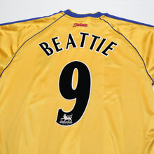 Load image into Gallery viewer, 2002/04 Beattie #9 Southampton Vintage Saints Away Football Shirt (M)8
