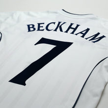 Load image into Gallery viewer, 2001/03 BECKHAM #7 England Vintage Umbro L/S Home Greece Football Shirt (S)11
