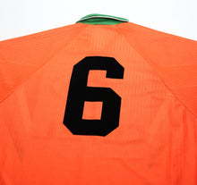 Load image into Gallery viewer, 1997/98 KEANE #6 Ireland Vintage Umbro Away Football Shirt (L)
