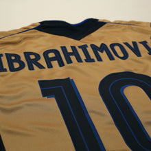 Load image into Gallery viewer, 2004/05 Ibrahimovic #10 Sweden Vintage Umbro Centenary Football Shirt (M/L)16

