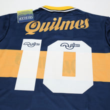 Load image into Gallery viewer, 1995/96 Maradona #10 Boca Juniors Olan Reissue Quilmes SS Shirt 40 (M) BNWT8
