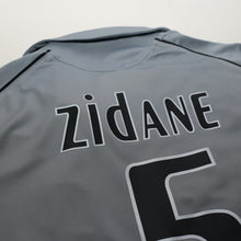 Load image into Gallery viewer, 2005/06 Zidane #5 Real Madrid Vintag adidas Third Football Shirt (M)12
