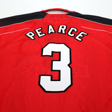 Load image into Gallery viewer, 1996/98 Pearce #3 Nottingham Forest Vintage Umbro Home Football Shirt (XL)11
