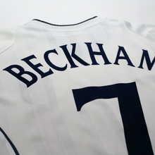 Load image into Gallery viewer, 2001/03 Beckham #7 England Vintage Umbro Home Greece Football Shirt (S) WC 200213
