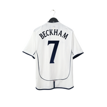 Load image into Gallery viewer, 2001/03 Beckham #7 England Vintage Umbro Home Greece Football Shirt (M)1
