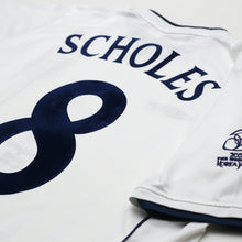 Load image into Gallery viewer, 2001/03 Scholes #8 England Vintage Umbro Home Football Shirt (M) Brazil 2002 WC13
