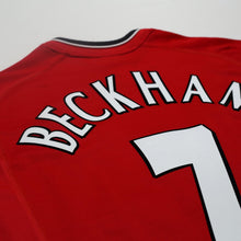 Load image into Gallery viewer, 2000/02 Beckham #7 Manchester United Vintage Umbro Home Football Shirt (M)
