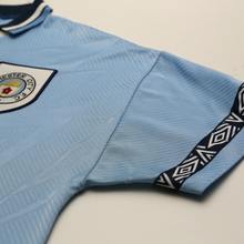 Load image into Gallery viewer, 1993/95 Rosler #28 Manchester City Vintage Umbro Home Football Shirt (L)5
