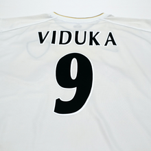 Load image into Gallery viewer, 2000/02 Viduka #9 Leeds United Vintage Nike Home Football Shirt (L)11

