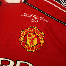 Load image into Gallery viewer, 1998/99 Manchester United Vintage Umbro FA CUP Final 99 Home Shirt (XL) BNWOT7
