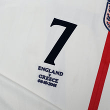 Load image into Gallery viewer, 2001/03 Beckham #7 England Vintage Umbro Home Greece Football Shirt (XL)5
