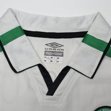 Load image into Gallery viewer, 2001/02 Larsson #7 Celtic Vintage Umbro Away Football Shirt (M)13
