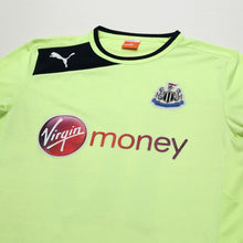 Load image into Gallery viewer, 2012/13 Ben Arfa #10 Newcastle United Vintage PUMA Third Football Shirt (M)2
