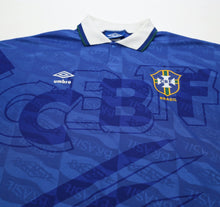 Load image into Gallery viewer, 1991/93 BRAZIL Vintage Umbro Away Football Shirt (L)3
