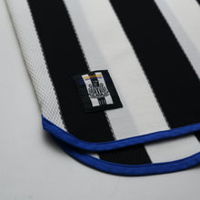 Load image into Gallery viewer, 2000/01 Shearer #9 Newcastle United Vintage adidas Home Football Shirt (XL)8
