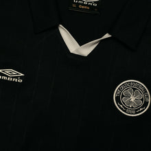 Load image into Gallery viewer, 1998/99 Celtic Vintage Umbro Football Training Shirt (M)6
