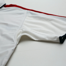 Load image into Gallery viewer, 2003/05 Gerrard #4 England Vintage Umbro Home Football Shirt (XL) EURO 20045

