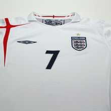 Load image into Gallery viewer, 2005/07 Beckham #7 England Vintage Umbro Home Football Shirt (L) WC 20063

