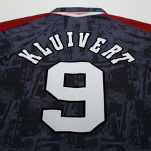 Load image into Gallery viewer, 1996/97 Kluivert #9 Ajax Vintage Umbro Away Football Shirt (M)9
