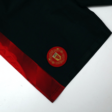 Load image into Gallery viewer, 1996/98 MANCHESTER UNITED Vintage Umbro Home Change Football Shorts (34 Waist)3
