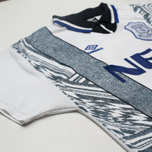 Load image into Gallery viewer, 1994/95 Ferguson #9 Everton Vintage Umbro Away Football Shirt (L)
