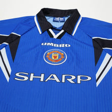 Load image into Gallery viewer, 1996/98 Cantona #7 Manchester United Vintage Umbro Third Football Shirt (M)3
