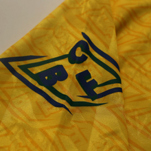 Load image into Gallery viewer, 1991/93 Brazil Vintage Umbro Home Football Shirt (L)11
