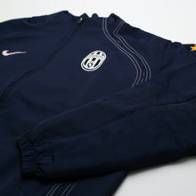 Load image into Gallery viewer, 2004/05 Juventus Vintage Nike Football Track Top Jacket (M)5
